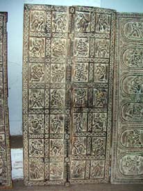 wooden_kamasutra_door